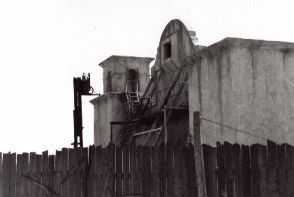 tucson6.jpg (23431 bytes)